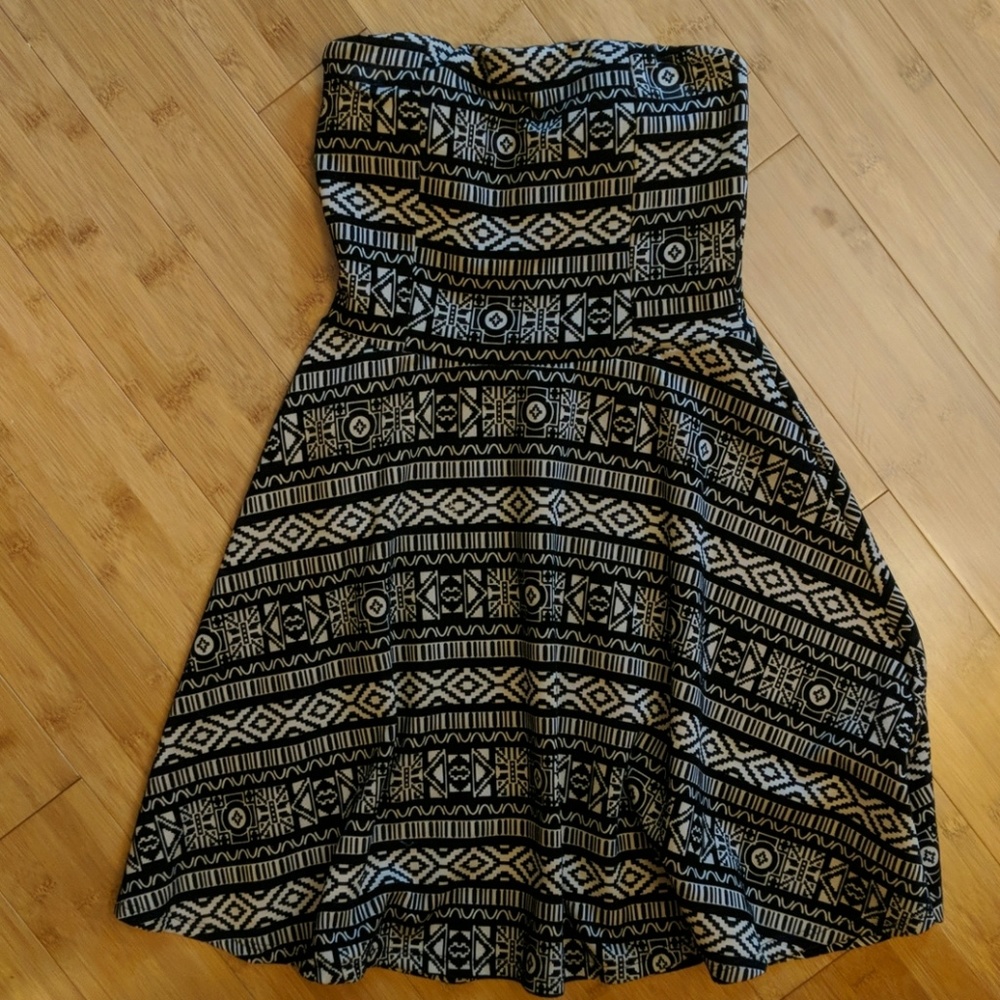 Tribal print strapless dress